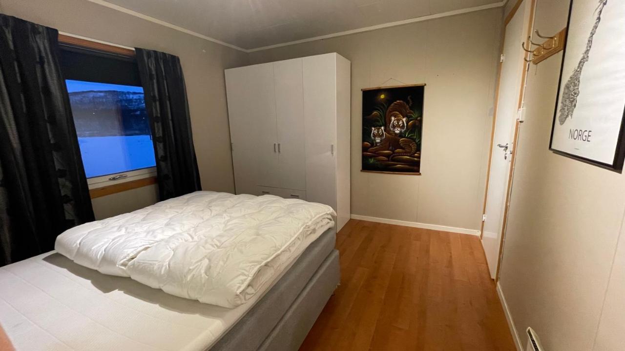 Koselig Hus I Sentrum Av Olderfjord Russenes Esterno foto
